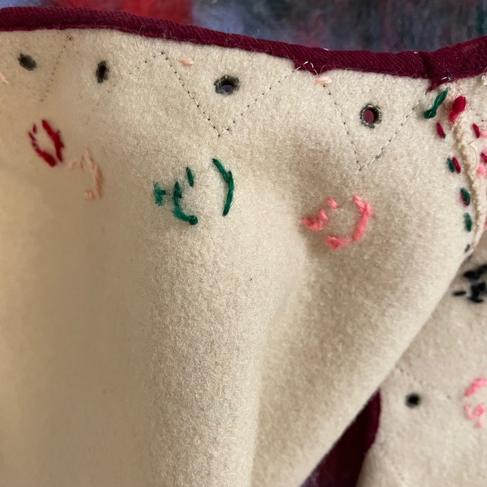 Source Unknown Cream And Red Embroidered Vest - image 5